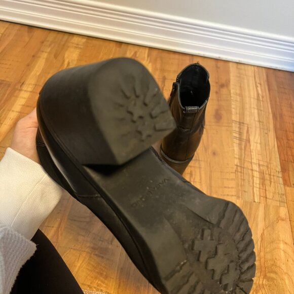 Vagabond Grace Black Leather Chelsea Chunky Heel Boots - Picture 9 of 14